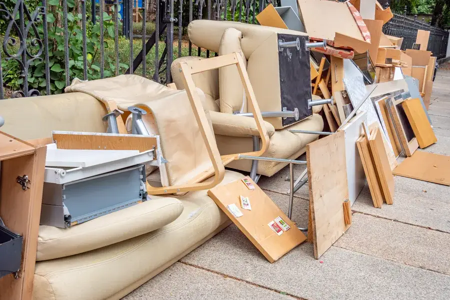 How Furniture Removal Supports Home Organization Goals Youngstown, OH