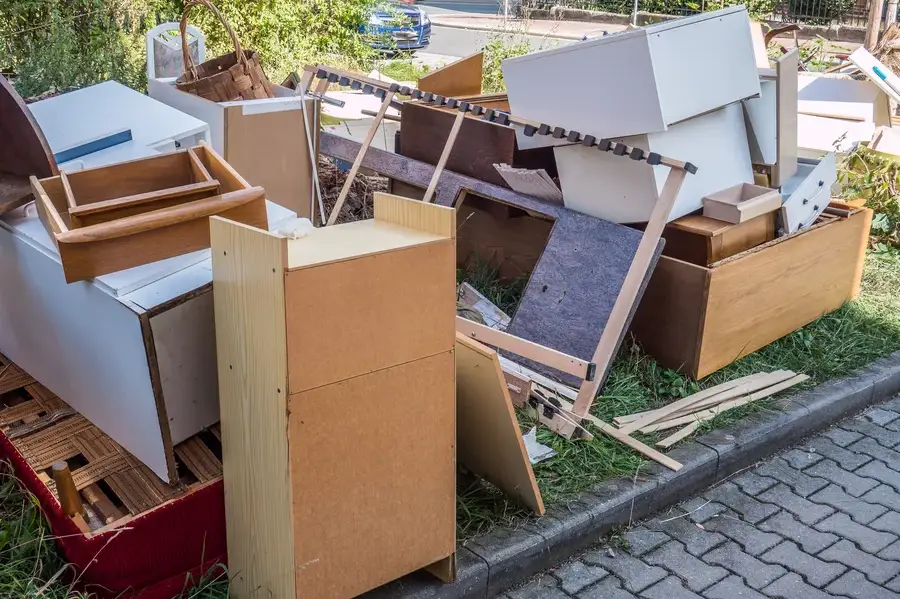 How Furniture Removal Supports Home Organization Goals in Youngstown, OH
