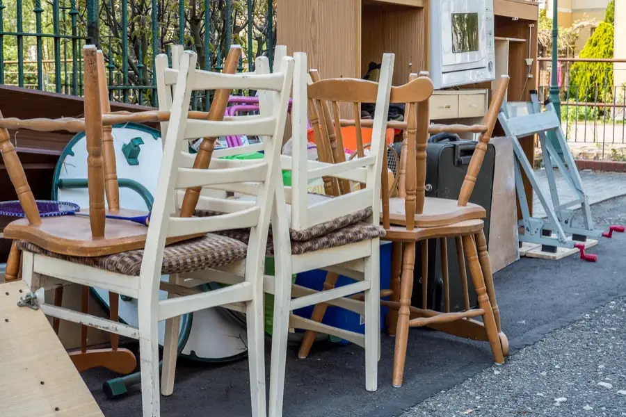 Why Timely Junk Removal Prevents Clutter Buildup Youngstown, OH